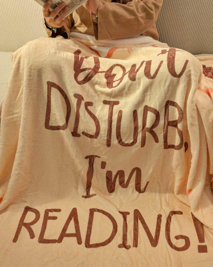 Coperta in pile autunnale con scritta Don’t Disturb I’m Reading – plaid morbido per lettori
